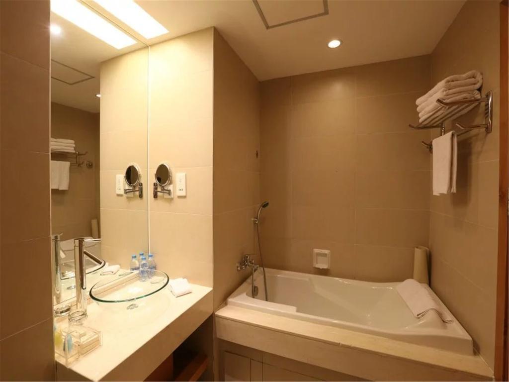 Dalian Bolt Hotel מראה חיצוני תמונה